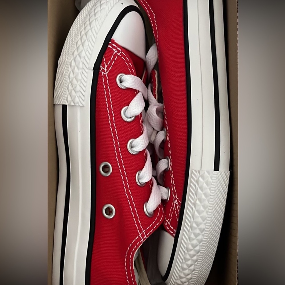 converse - Picture 2 of 12